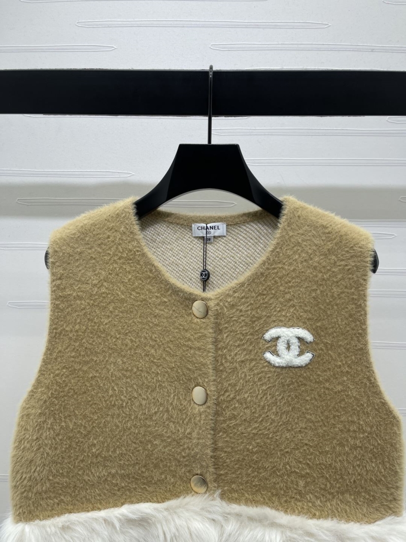Ch**el outwear
